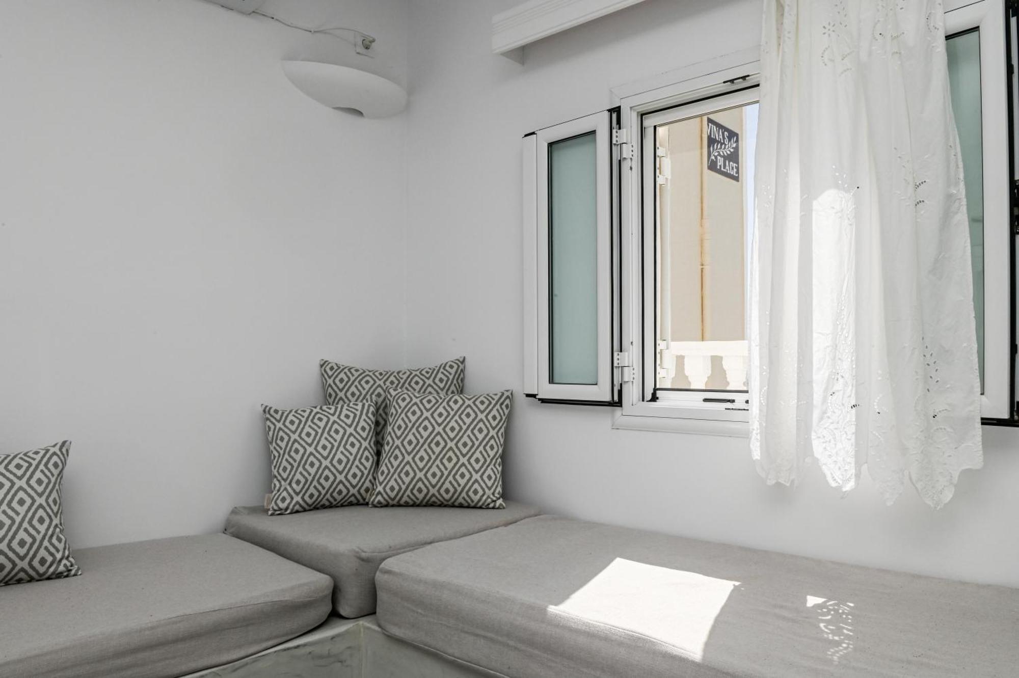 Vinas Place City Center Fira  Exterior foto